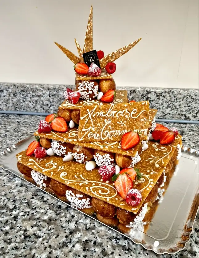 PIECE MONTEE