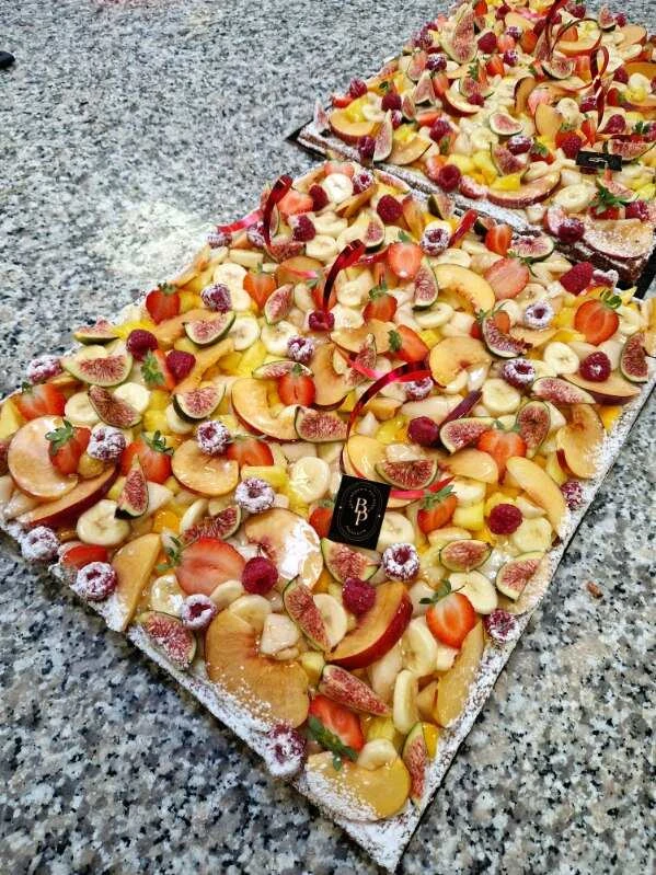 GATEAU PLUSIEURS PERSONNES